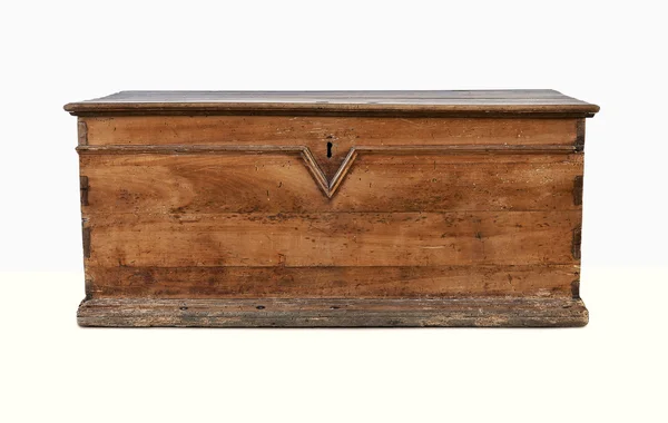 Vintage wooden chest over white, clipping path — Stock Photo, Image