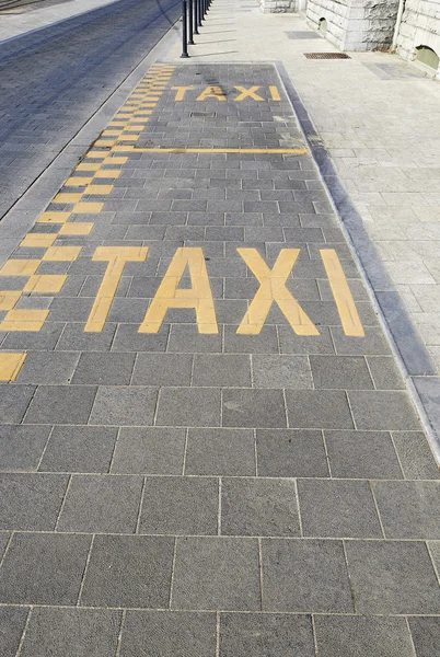 Taxi lane voor parkeren — Stockfoto