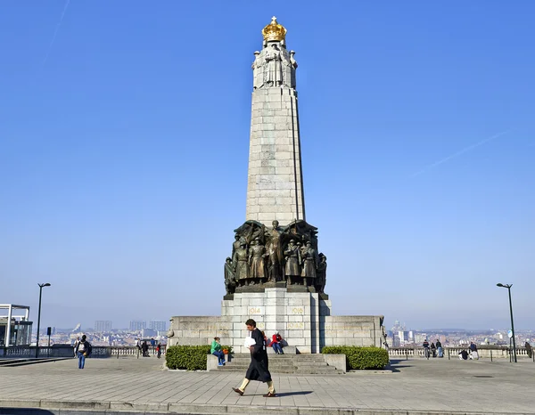 BRUXELLES, BELGIO-MARZO 14: Monumento alla fanteria belga a Place — Foto Stock