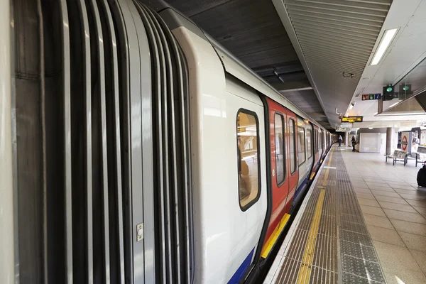 Vista interior do metro de Londres — Fotografia de Stock