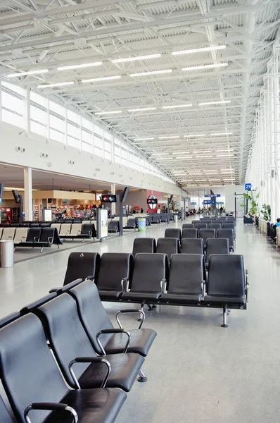 Modern repülőtér terminál váróterem az ablak — Zdjęcie stockowe