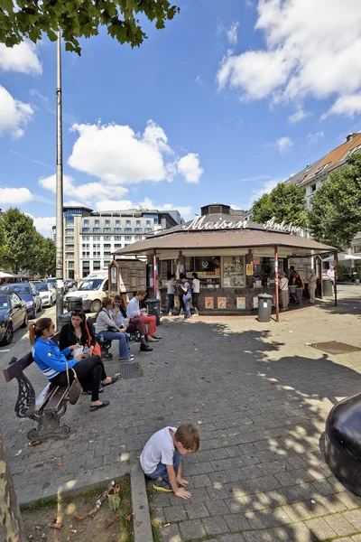 Bryssel stadsliv vid lunch — Stockfoto