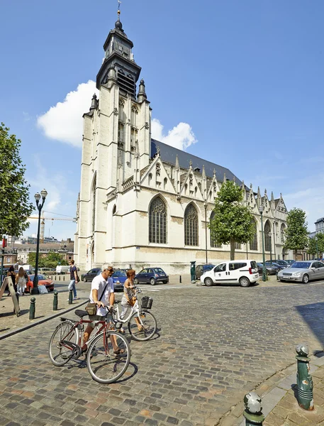Kirche Notre-Dame de la Chapelle — Stockfoto