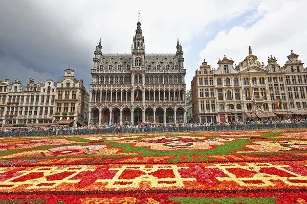 Óriási szőnyeg a Grand Place-en Brüsszelben — Stock Fotó