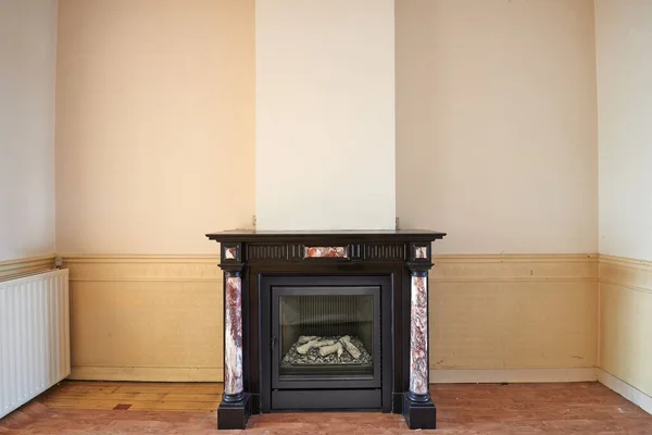 Marble Fireplace Empty Classical Aged Apartment Front — ストック写真