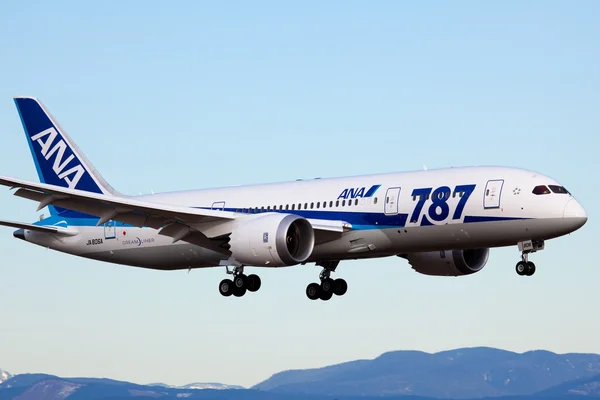 Alle nippon airways boeing 787 in everett, washington — Stockfoto