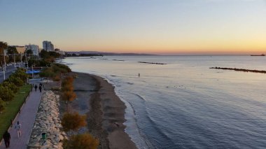 Kıbrıs 'taki güzel Akti Olympion Plajı Limasol