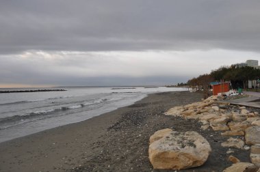 Kıbrıs 'taki güzel Akti Olympion Plajı Limasol