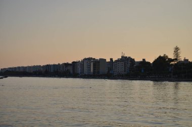 Kıbrıs 'taki güzel Akti Olympion Plajı Limasol