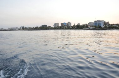 Kıbrıs 'taki güzel Akti Olympion Plajı Limasol