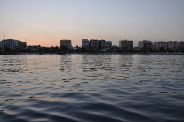 Kıbrıs 'taki güzel Akti Olympion Plajı Limasol