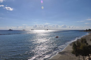 Kıbrıs 'taki güzel Akti Olympion Plajı Limasol
