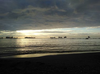 Kıbrıs 'taki güzel Akti Olympion Plajı Limasol