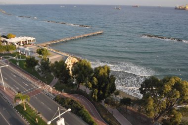 Kıbrıs 'taki güzel Limasol Enaerios Plajı Limasol