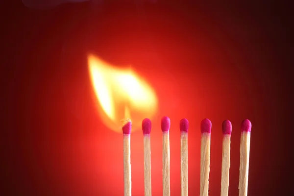 불타는 성 냥 — 스톡 사진