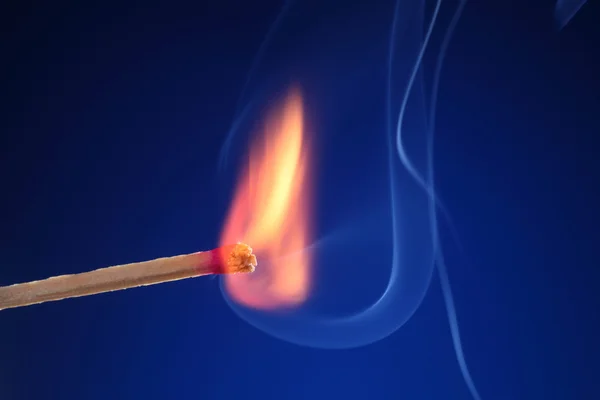 Light a fire — Stock Photo, Image