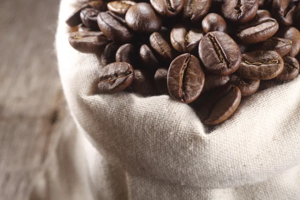 Kavrulmuş kahve çekirdeği — Stok fotoğraf
