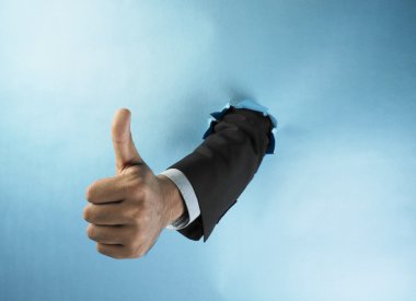 El hareketi eylem ile yeşil kağıt doğmak