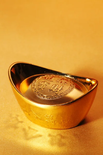 Gold ingot — Stock Photo, Image