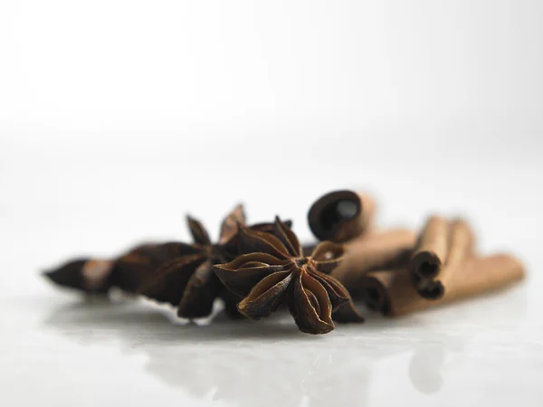 Star anise and cinnamon — Stock Photo, Image