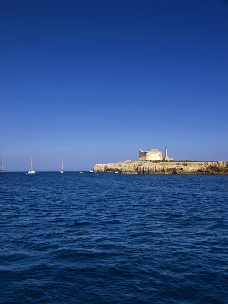 Olaszország, Szicília, portopalo di capo passero (siracusa megye), valamint a capo passero sziget az ősi spanyol erőd megtekintése — Stock Fotó
