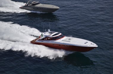 İtalya, Napoli açıklarında azzurra flash lüks yatlar (Tersane: İtalyan di baia), havadan görünümü