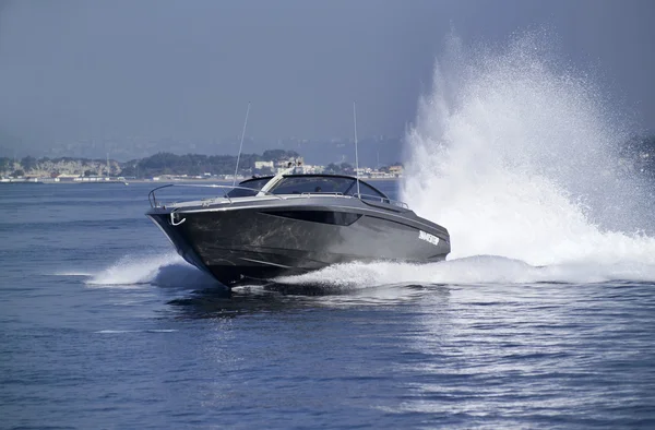 Yacht di lusso nel mare — Foto Stock