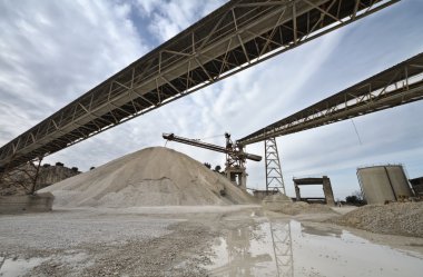 İtalya, maddaloni (Napoli), çimento fabrikası