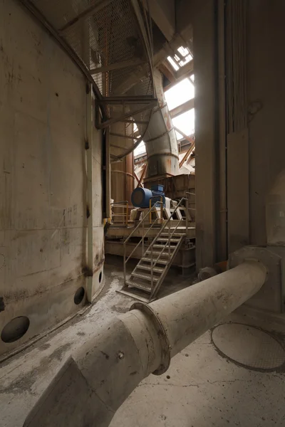 Italy, Maddaloni (Naples), cement factory — Stock Photo, Image