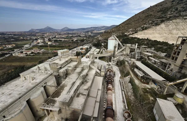 Italy, Maddaloni (Naples), cement factory — Stock Photo, Image