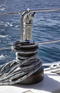 İtalya, Sicilya kanal, yelkenli, deniz halatlar ve vinç