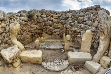 Malta Adası, gozo, ggantija tapınak (m.ö. 3600-3000) kalıntıları megalitik kompleks üç aşamada çiftçiler ve çobanlar inhabiti topluluğu tarafından dikilmiştir