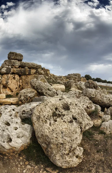 Malta Island, Gozo, the ruins of Ggantija Temples (3600-3000 BC), the megalithic complex was erected in three stages by the community of farmers and herders inhabiti — Stock Photo, Image