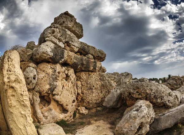 Island Málta, gozo, ggantija templomok (3600 - Kr. e. 3000) romjai a megalitikus komplexum épült három szakaszban a közösségi termelők és a pásztorok inhabiti — Stock Fotó
