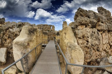 Malta Adası, gozo, ggantija tapınak (m.ö. 3600-3000) kalıntıları megalitik kompleks üç aşamada çiftçiler ve çobanlar inhabiti topluluğu tarafından dikilmiştir