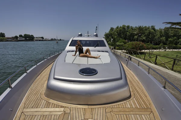 Luxusní jachta alfamarine 60 — Stock fotografie