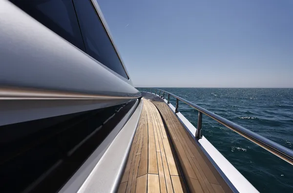 İtalya, Fiumicino (Rome), Alfamarine 72 lüks yat, kaldırım