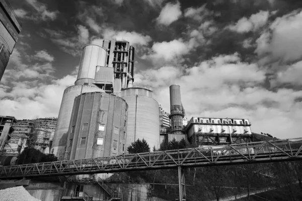 Italy, Maddaloni (Naples), cement factory — Stock Photo, Image