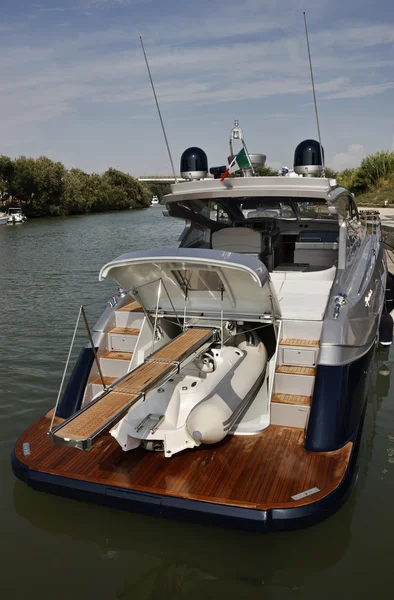 Italy, Fiumicino (Rome), Tevere river, Alfamarine 60 luxury yacht, view of the transom and the tender — Stock Photo, Image