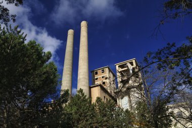 çimento fabrikası