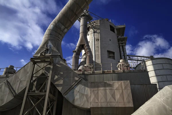 İtalya çimento fabrikası