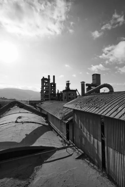 Fábrica de cemento en Italia — Foto de Stock