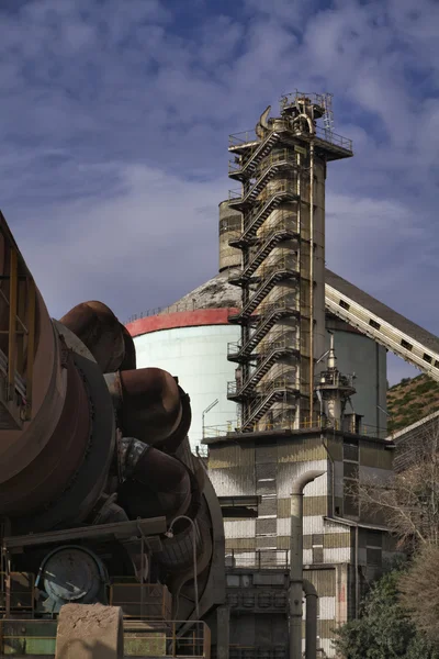 Цементный завод в Италии — стоковое фото