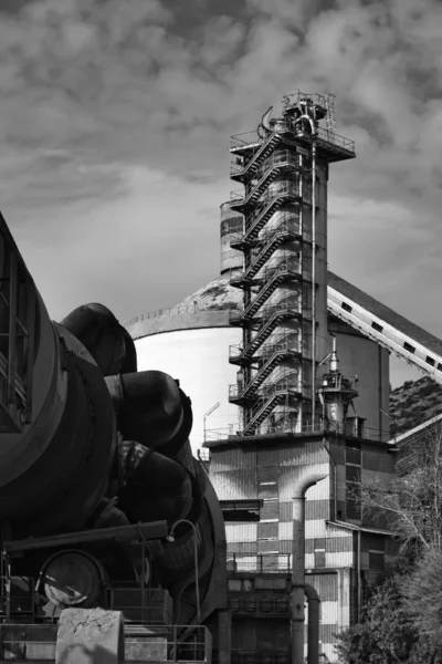 İtalya çimento fabrikası