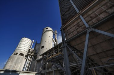 İtalya, maddaloni, çimento fabrikası