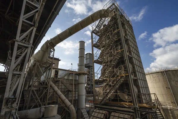 Italië, maddaloni, cementfabriek — Stockfoto