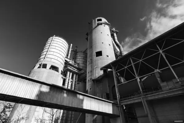 İtalya, maddaloni, çimento fabrikası