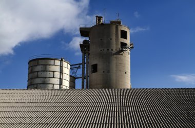 İtalya, maddaloni (Napoli), çimento fabrikası