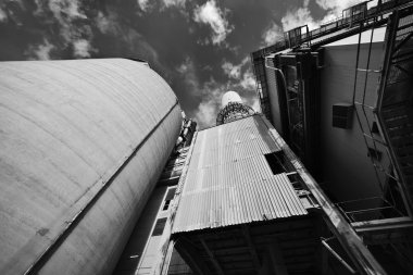 İtalya, maddaloni (Napoli), çimento fabrikası