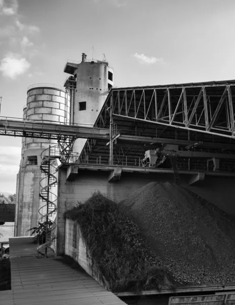 Olaszország (Nápoly) maddaloni cementgyár — Stock Fotó